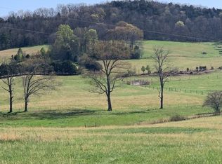 2370 Walker Cove Rd, Sparta, TN 38583