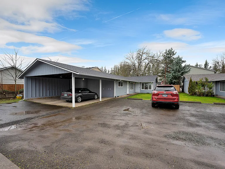 383 N Cedar St — Photo 31