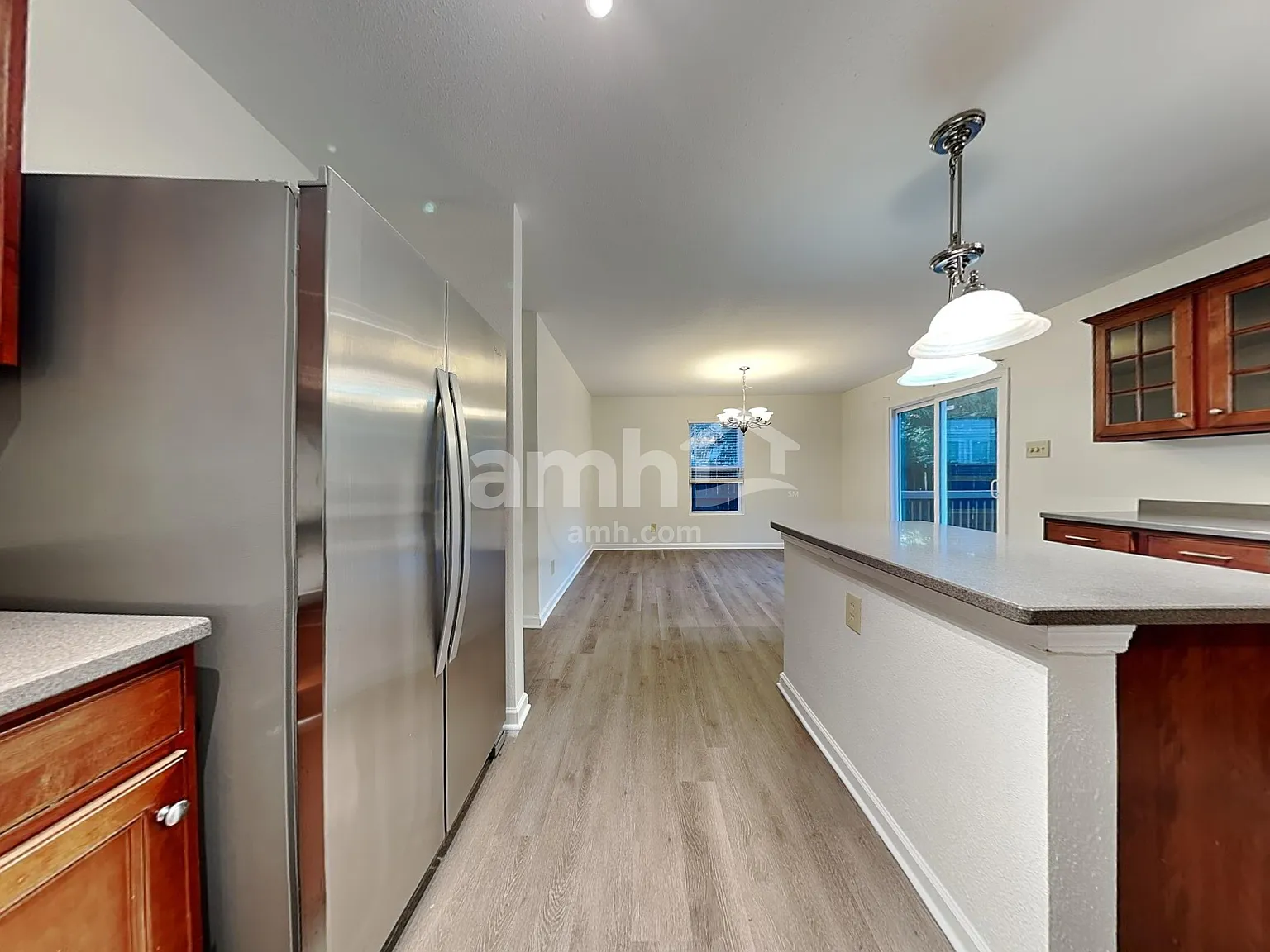 4 bed, 2.5 bath, 3320 sqft, $2,955 — Photo 3