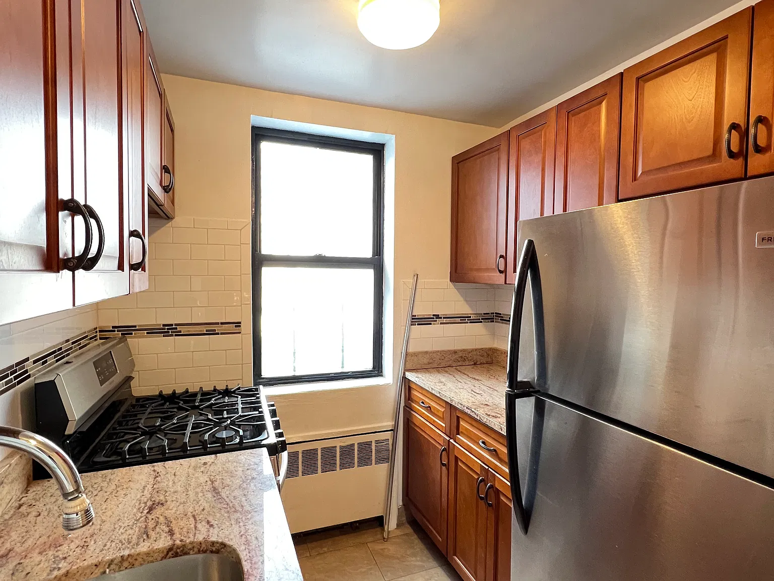 Valentine Ave, Bronx — Photo 1