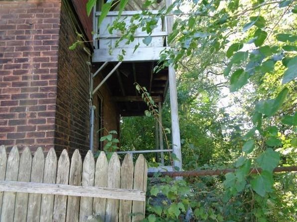 detroit-michigan-88610954 picture