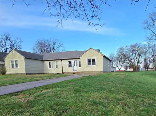 600 S 10th St, Tarkio, MO 64491