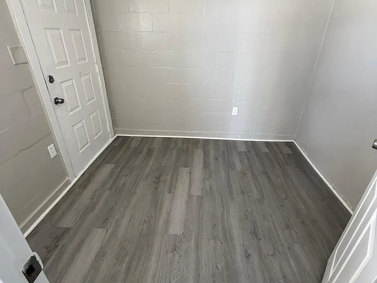 541 Washington Ave #8 — Photo 12