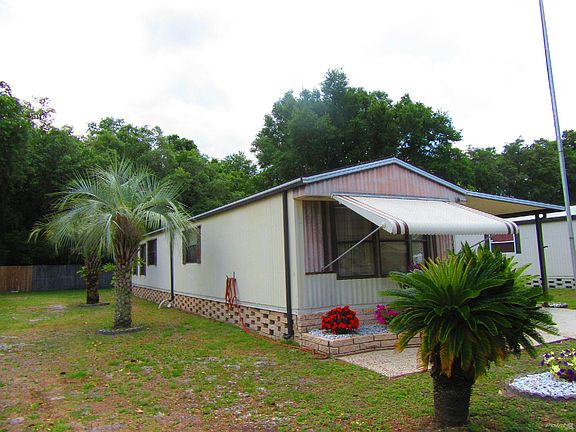 A Two Bedroom Two Bathroom(Furnished) Home in Zephyrhills Fl.