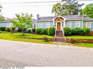 102 Crescent Ave, Fayetteville, NC 28305