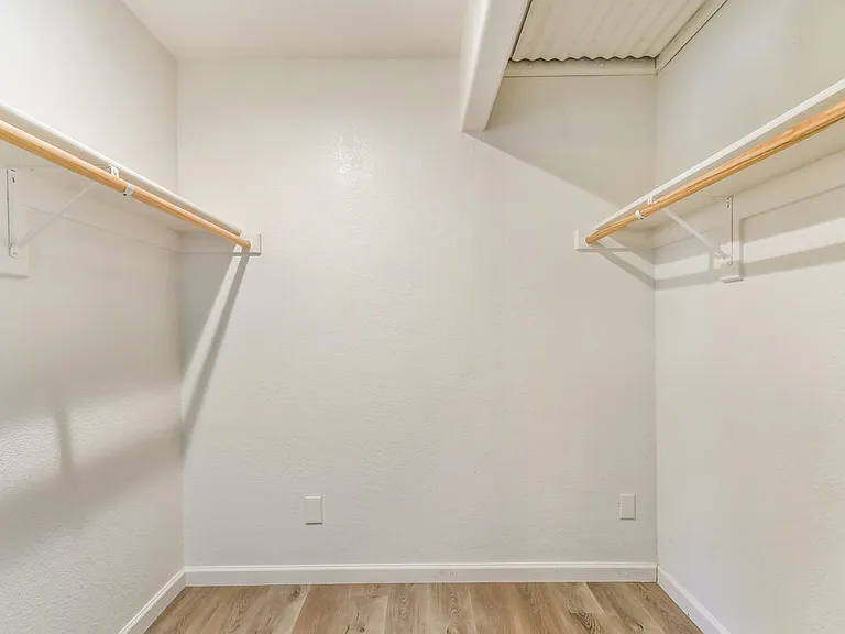 2236 E Spruce Dr — Photo 12