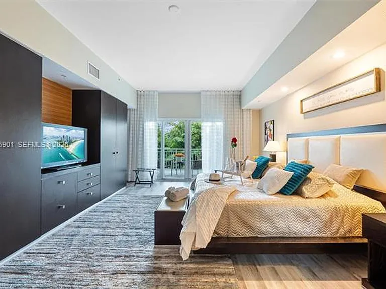 5300 NW 87th Ave #Townhouse 612 — Photo 14
