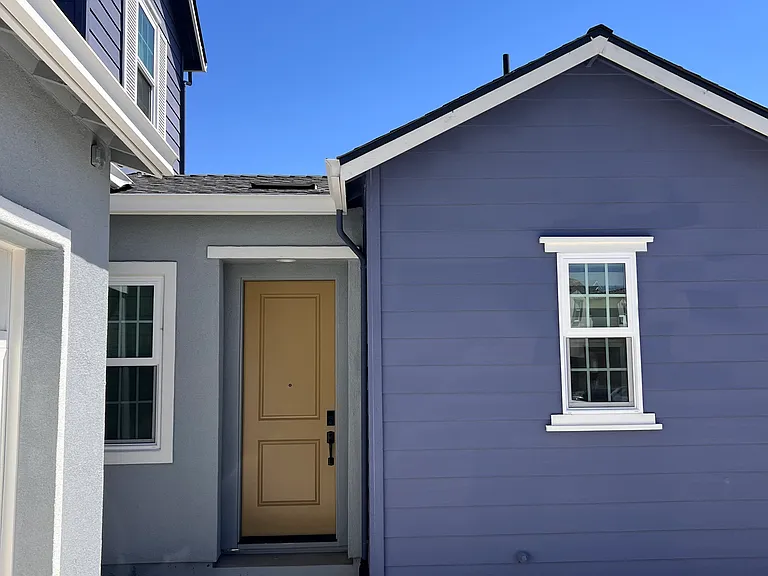 4045 Maddy Ave — Photo 2
