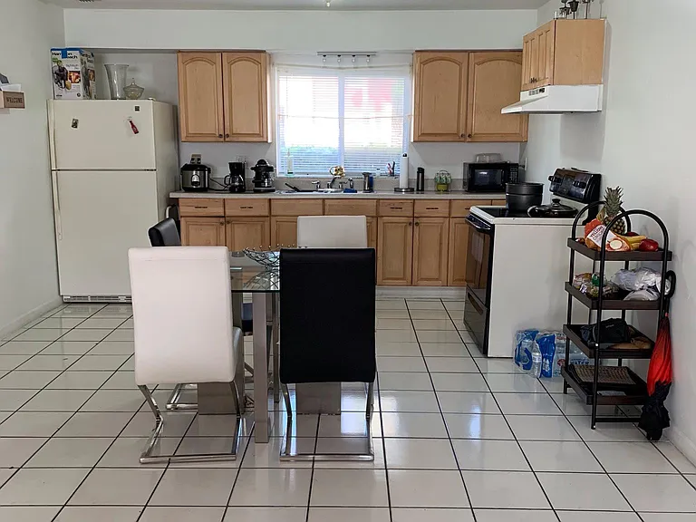 8606 Champlain Ct #98 — Photo 5