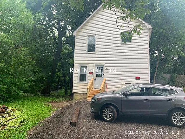 558 S Main St — Photo 1