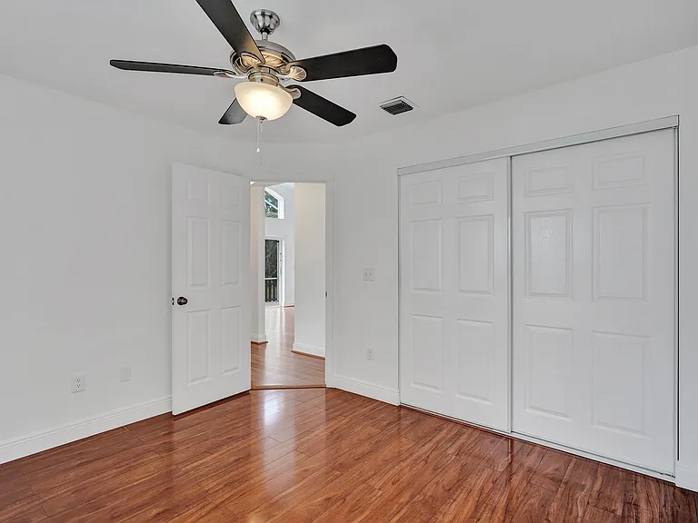 6817 Barnwell Dr — Photo 9