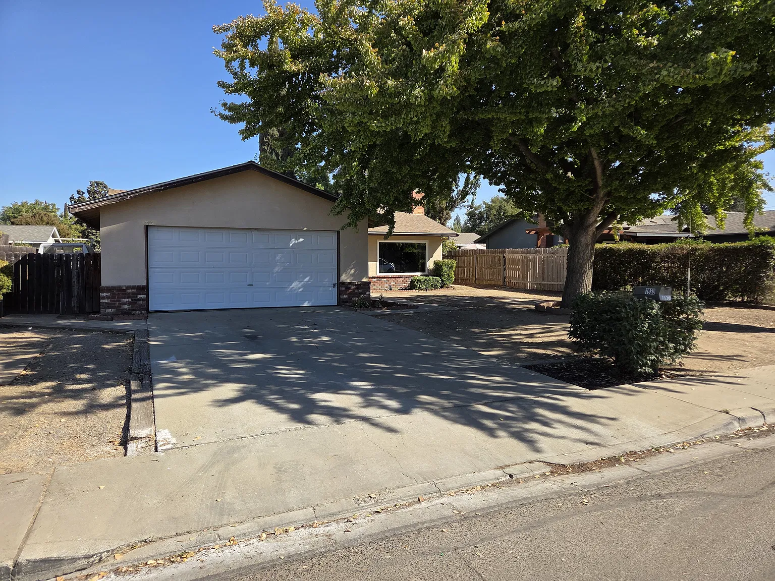 3 bed, 1500 sqft, $2,200 — Photo 4