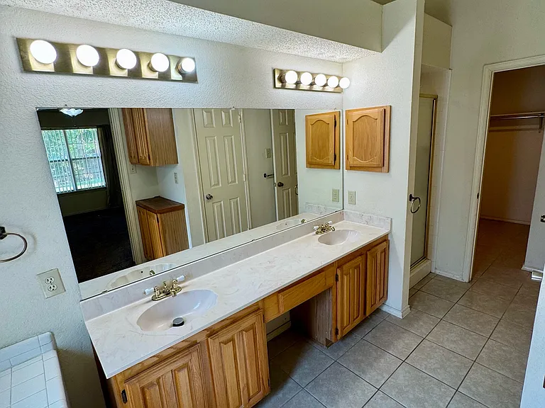 4410 San Mateo Ln — Photo 9