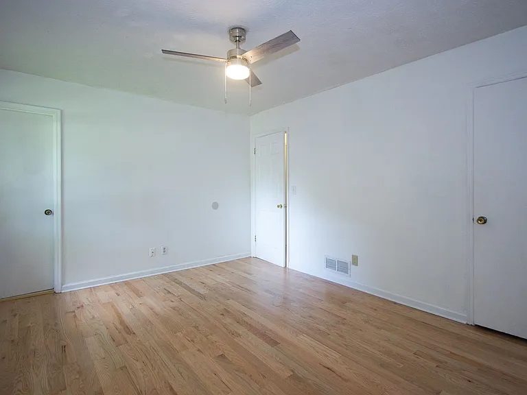 1169 Hillcrest Ct — Photo 25