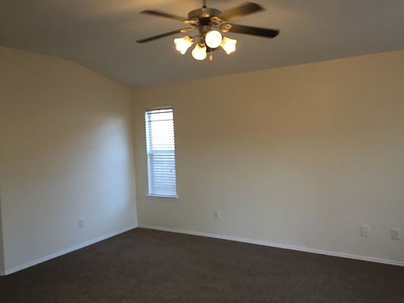 4th image of 1906 Griffin Dr