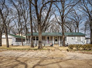 111 Post Oak Dr, Mabank, TX 75156