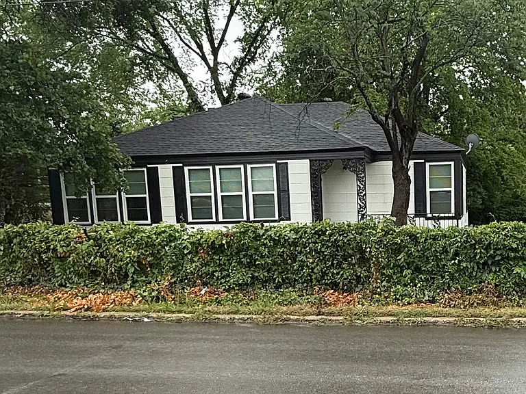 5823 Cantrell Rd — Photo 2