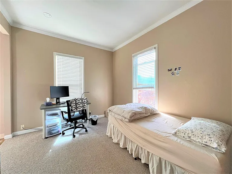 2530 College Ave #3 — Photo 3