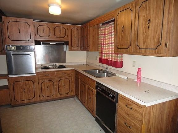 2nd image of 202 Franklin Pl