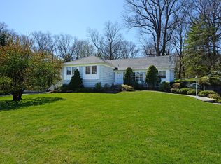 22 Ramapo Trl, Harrison, NY 10528