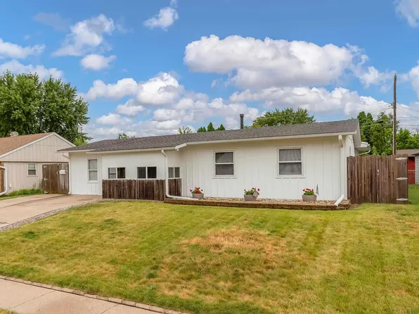 746 39th Ave, East Moline, IL 61244