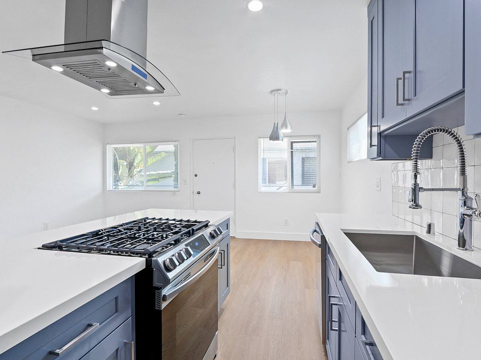 1st image of 1118 11th St APT 8