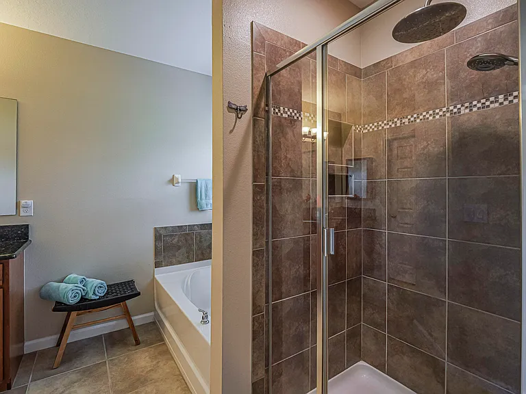 1750 Berkshire Cir SW — Photo 17