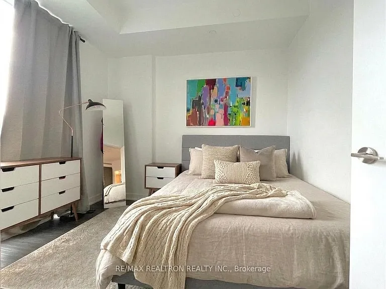 185 Alberta Ave #804 — Photo 10