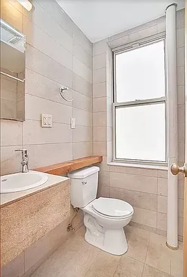 Rented by REAL New York | media 16