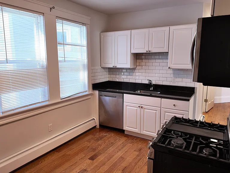 88 Hampshire St #1 — Photo 3