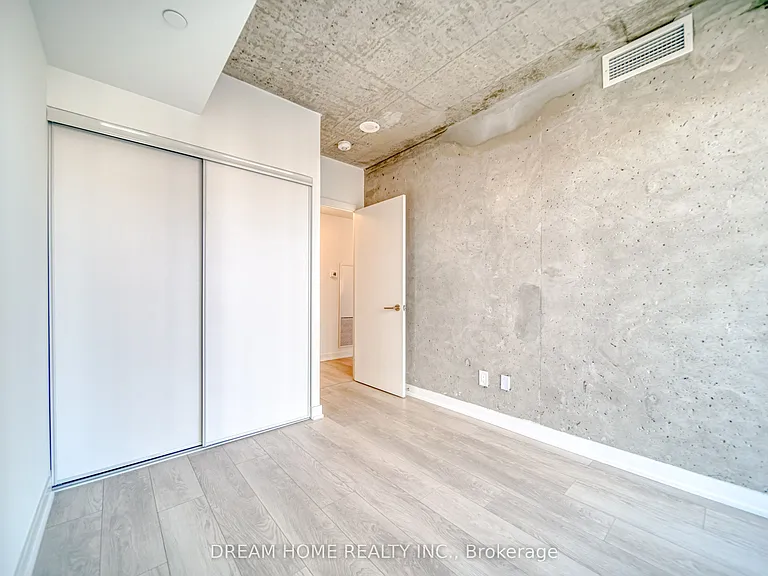 47 Mutual St #1004 — Photo 26