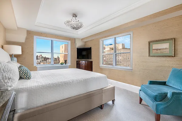 Sold by Compass | media 15