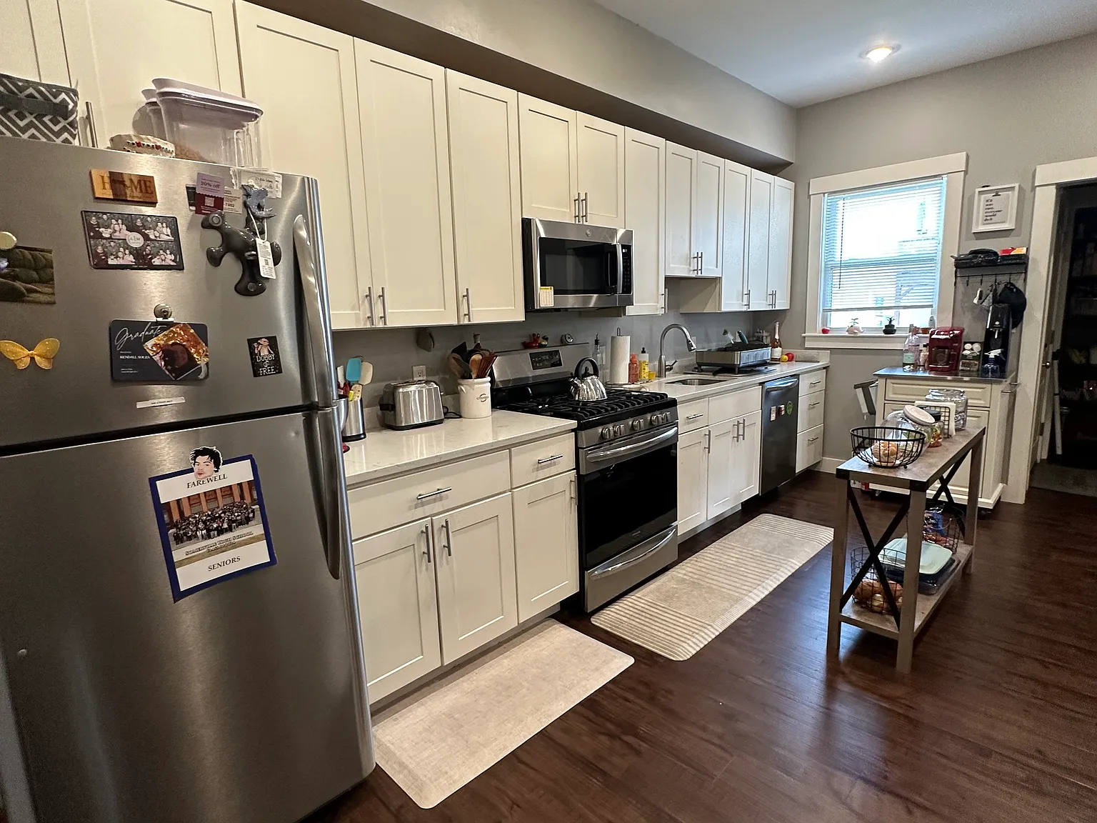 4 bed, 1250 sqft, $4,400 — Photo 4
