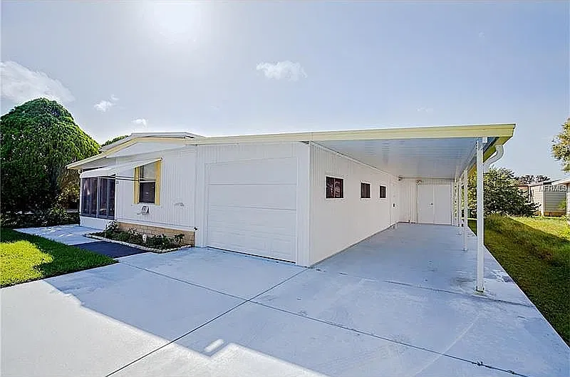 3 bed, 1082 sqft, $1,895 — Photo 3