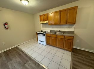 72 9th Ave #1A, Newark, NJ 07107