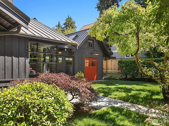 4th image of 1426 37th Avenue E