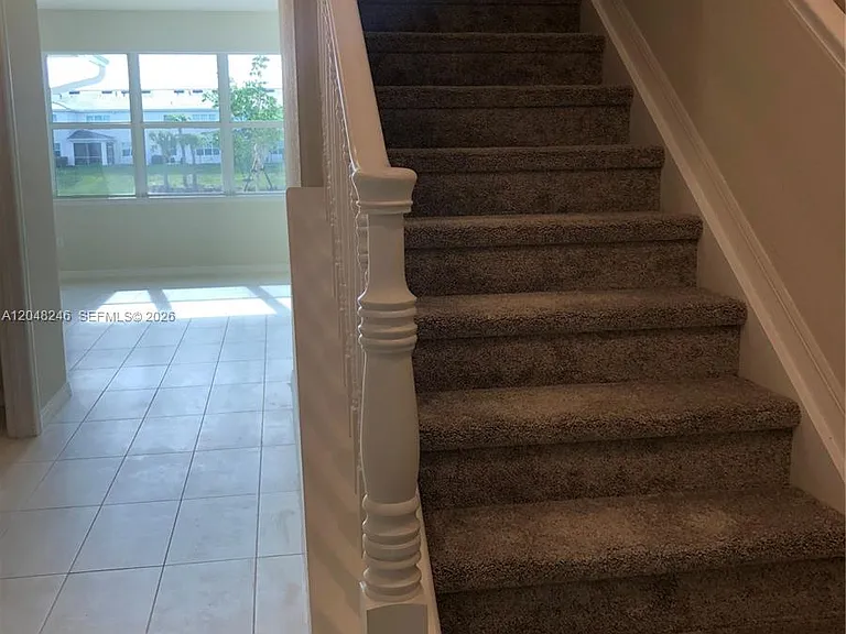 4984 Greenway Dr — Photo 12
