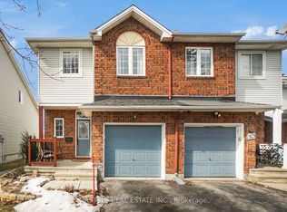 919 Markwick Cres, Ottawa, ON K4A4J1