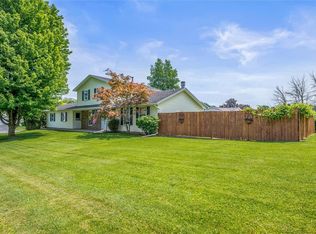 75 Red Rock Cir, Rochester, NY 14626