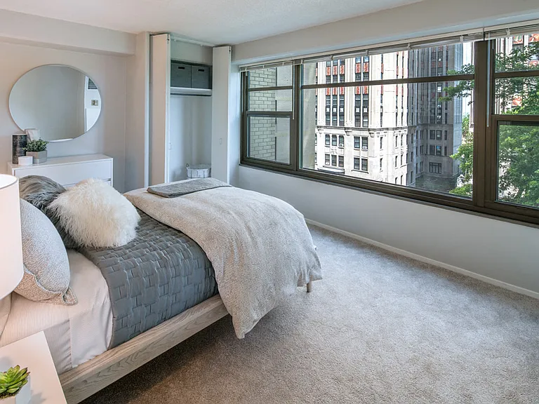Twin Towers Apartments — Photo 5