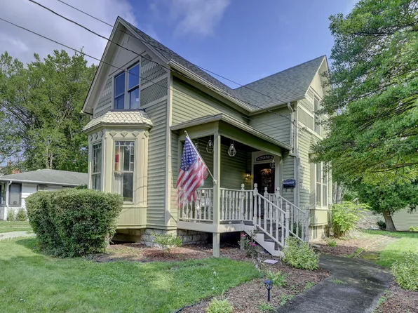 232 Washington St, Lowell, IN 46356