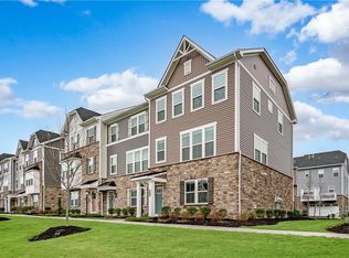 610 Amarth Ln, Cranberry Township, PA