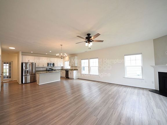 5th image of 126 Peck Ln