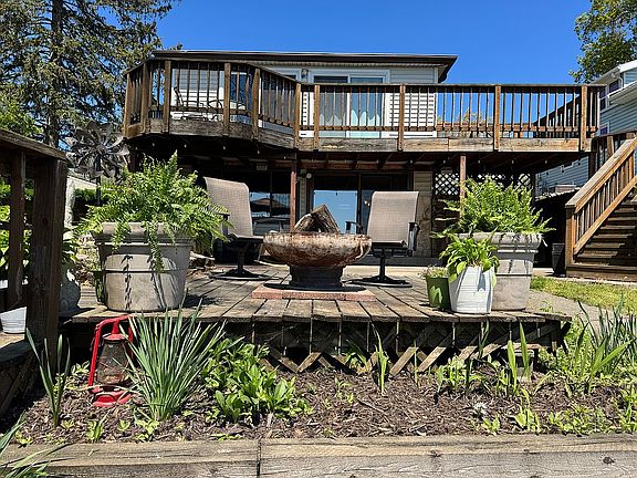 3rd image of 10179 Woodlawn Dr