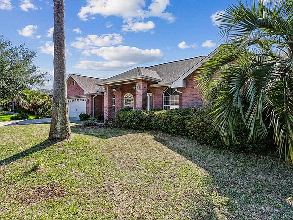 3rd image of 1573 Woodlawn Way