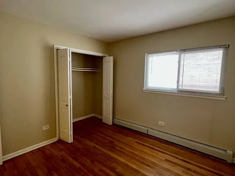 4801 N Ridgeway — Photo 10