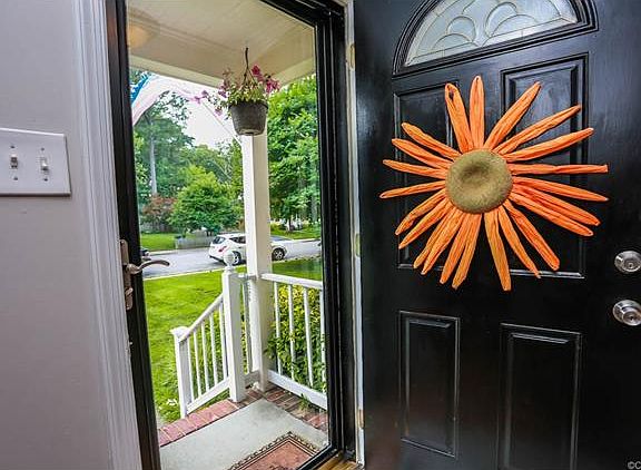 3rd image of 5102 Bromley Ln