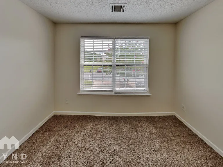 6332 Hickory Lane Cir — Photo 14