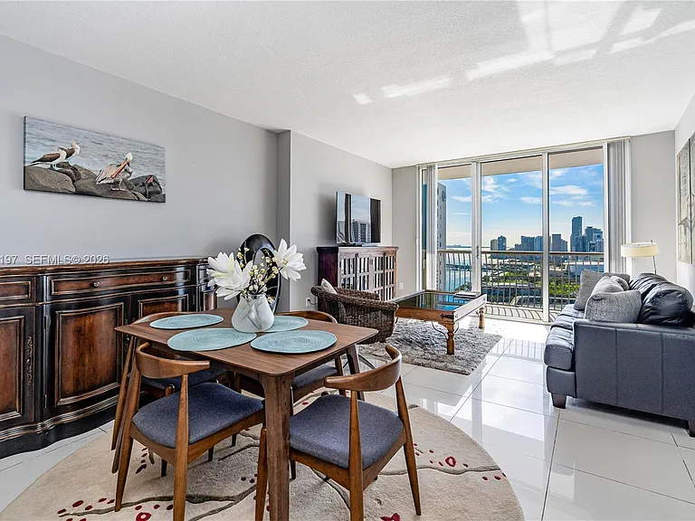1750 N Bayshore Dr #3410 — Photo 17