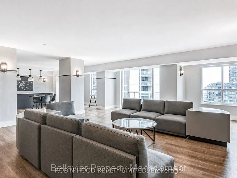 323 Richmond St E #807 — Photo 26